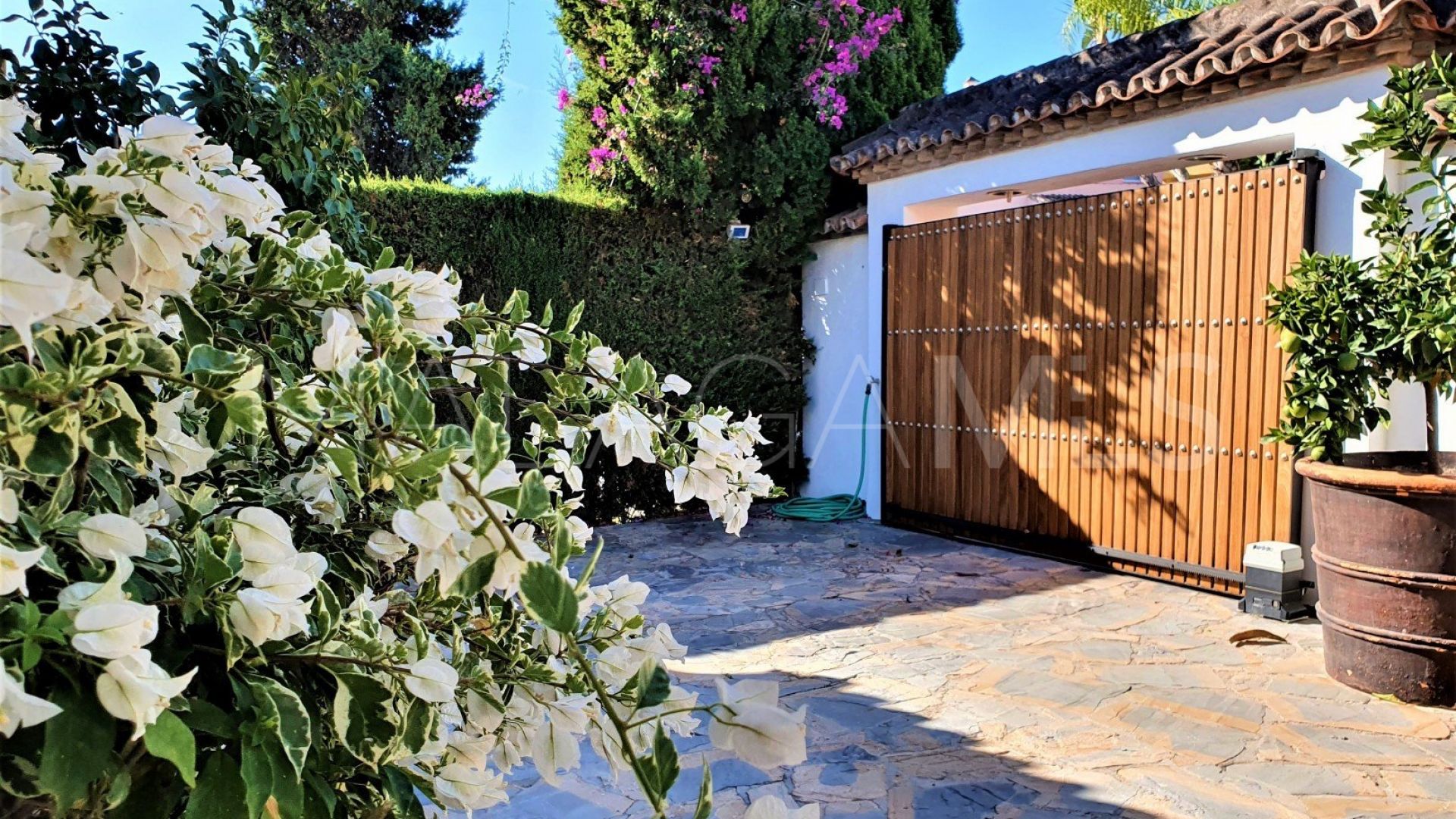 Villa for sale in Guadalmina Alta