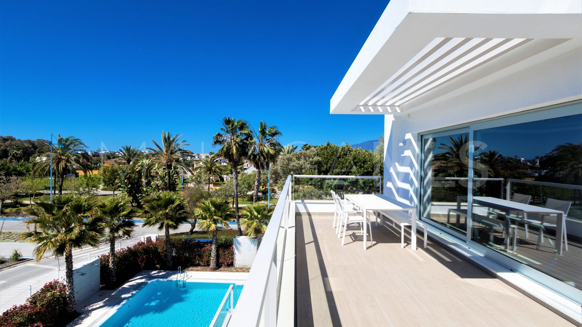 Atico duplex a la venta in Jade Beach