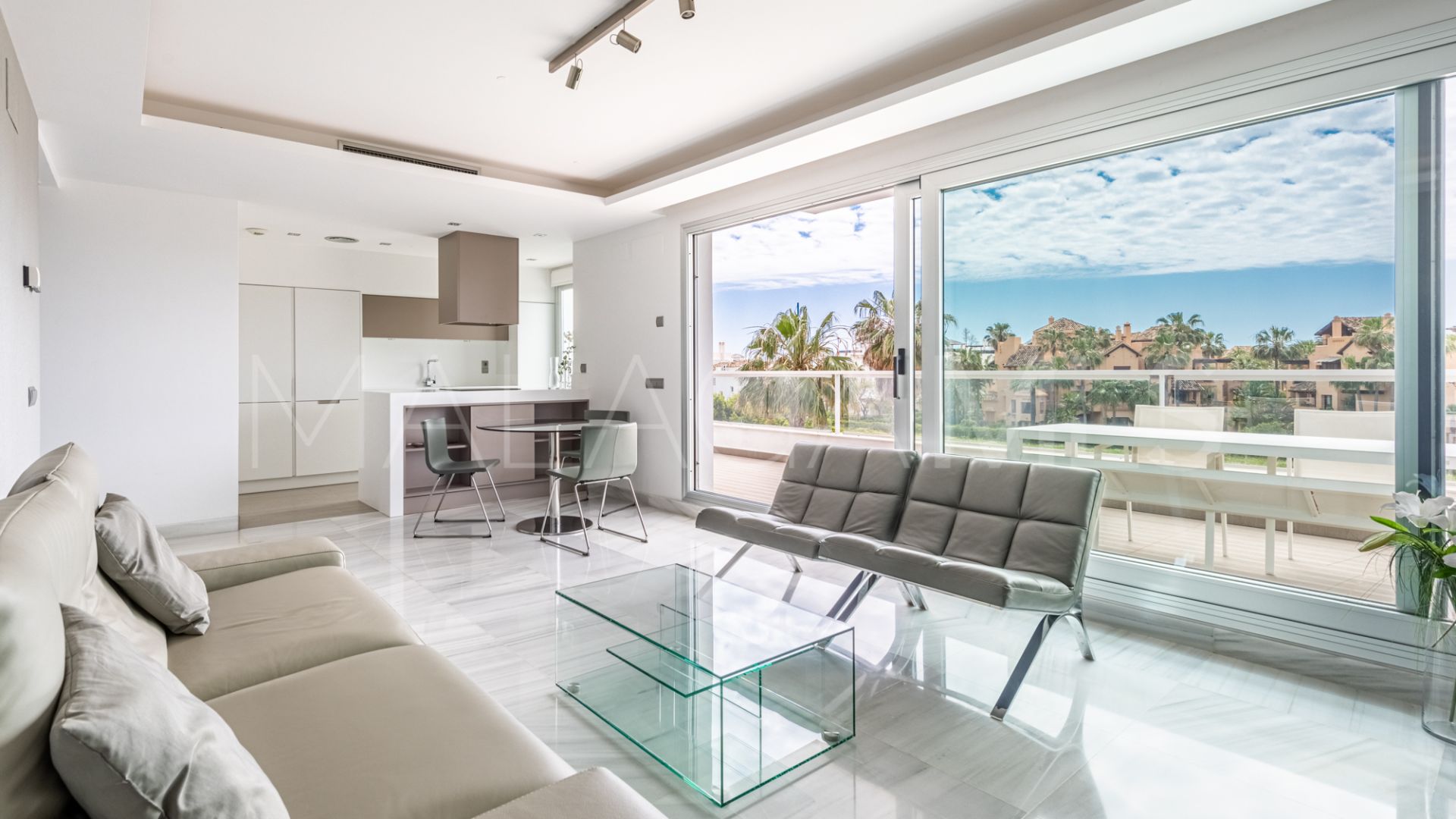 Atico duplex a la venta in Jade Beach