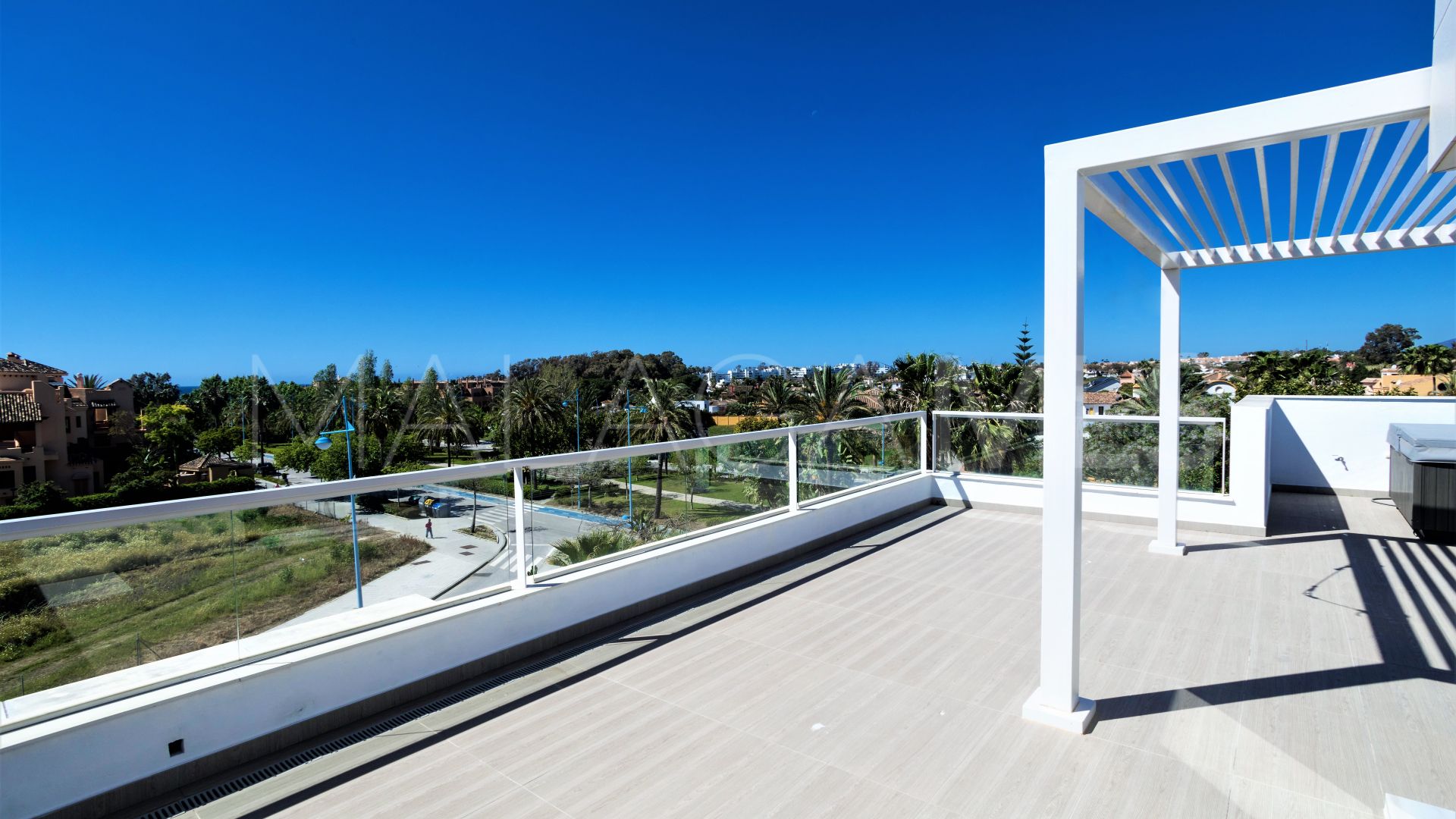 Atico duplex a la venta in Jade Beach