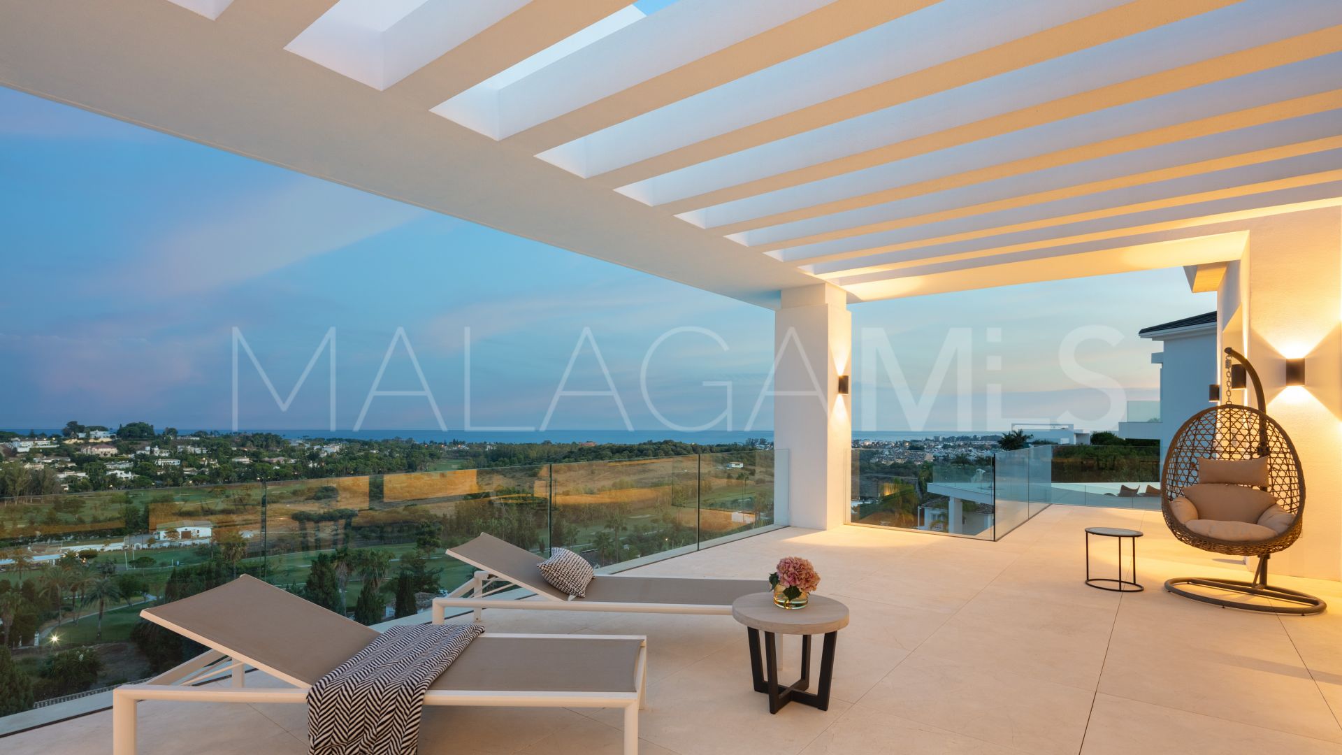 El Paraiso 7 bedrooms villa for sale