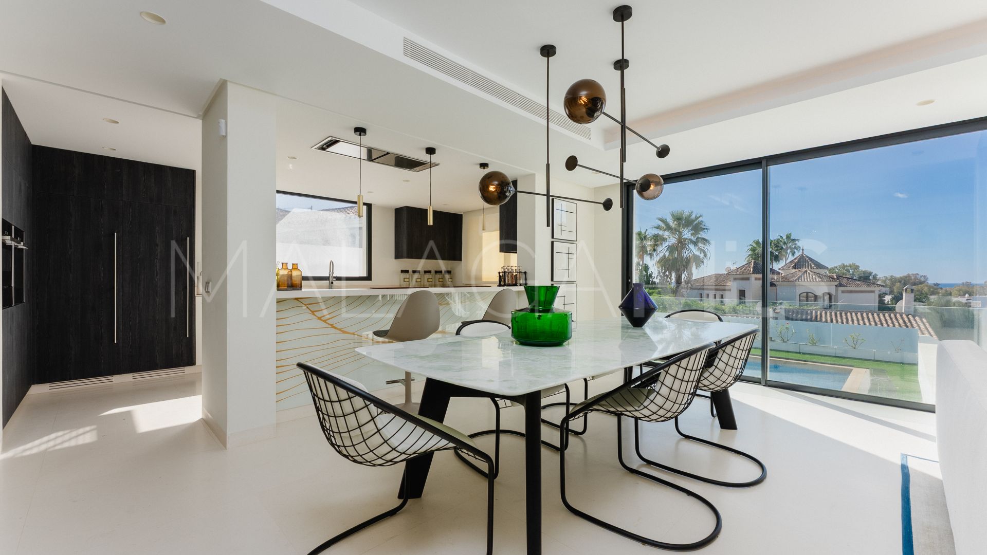 Villa for sale in Nueva Andalucia