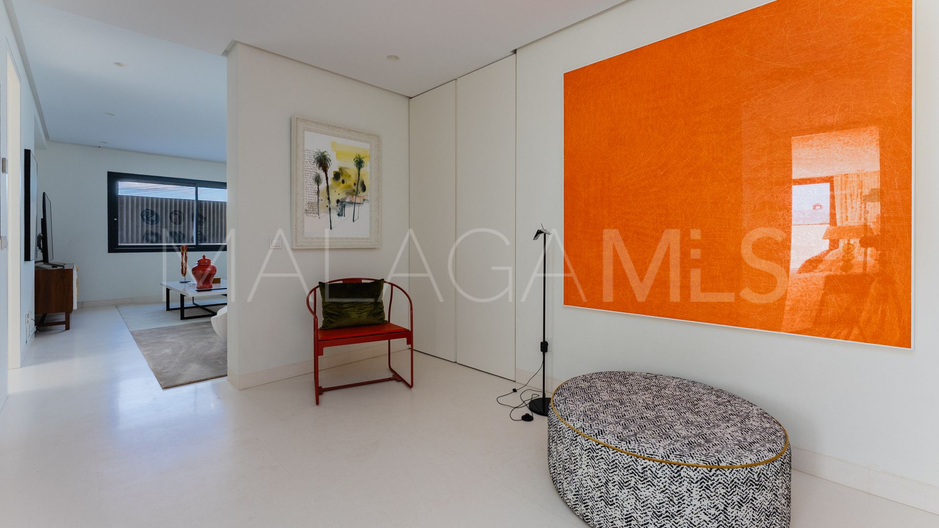 Villa for sale in Nueva Andalucia