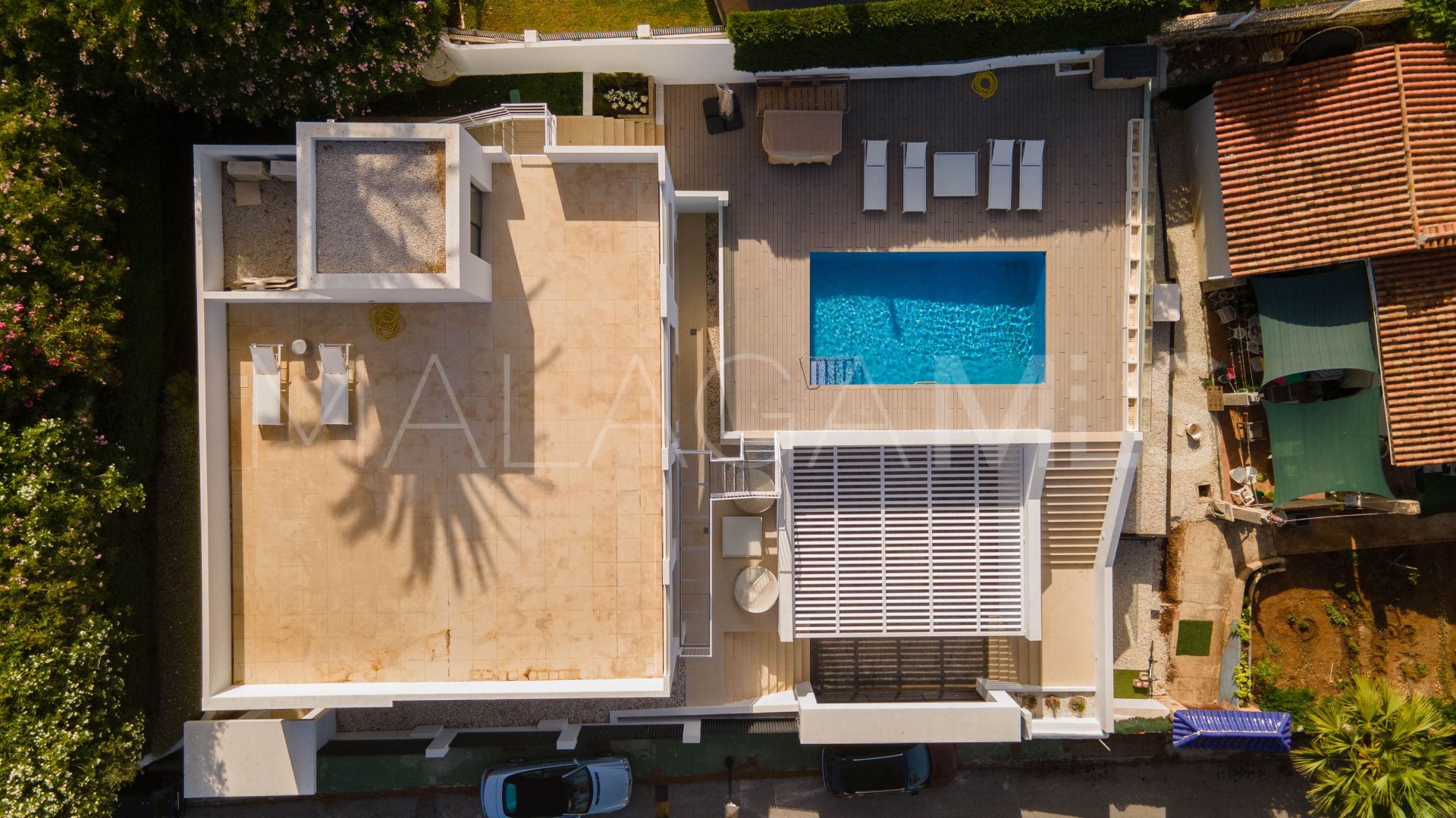 Villa for sale in Nueva Andalucia