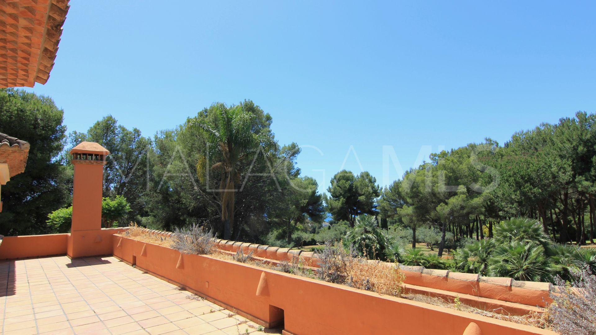 Villa for sale in Altos Reales