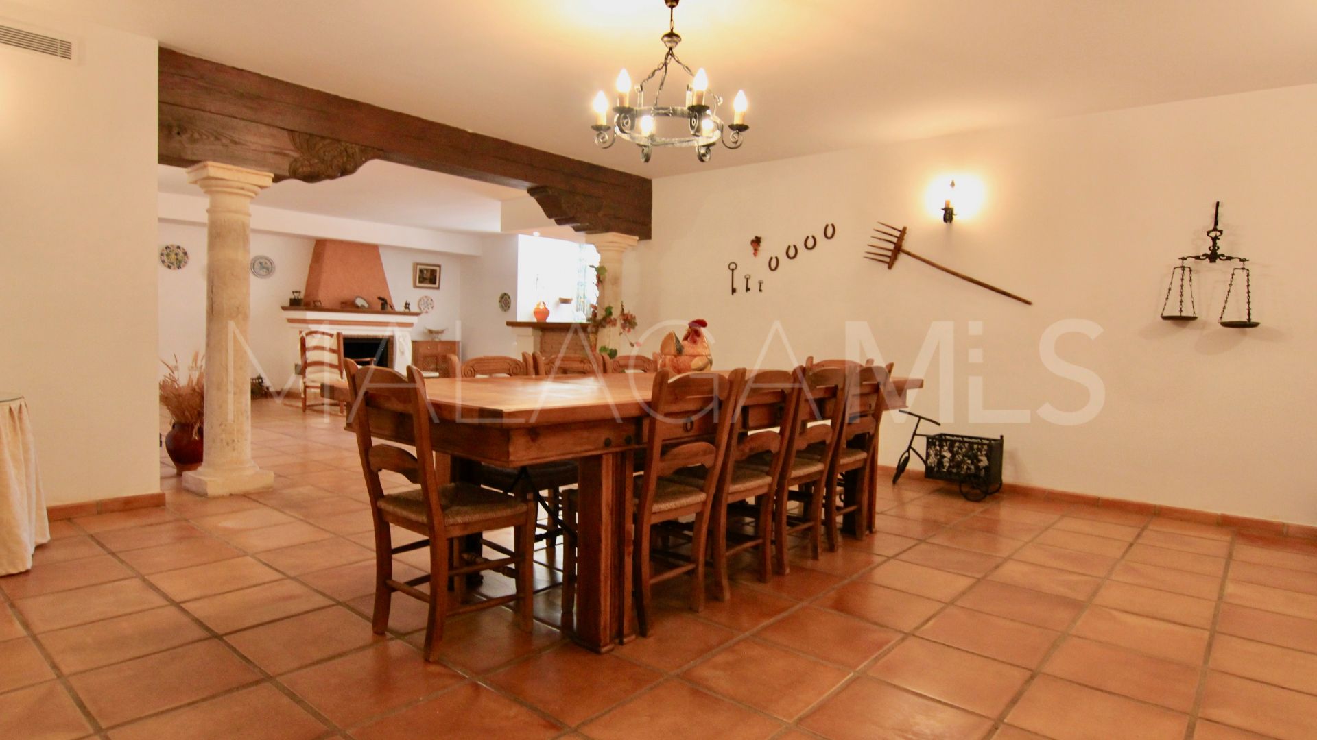 Villa for sale in Altos Reales