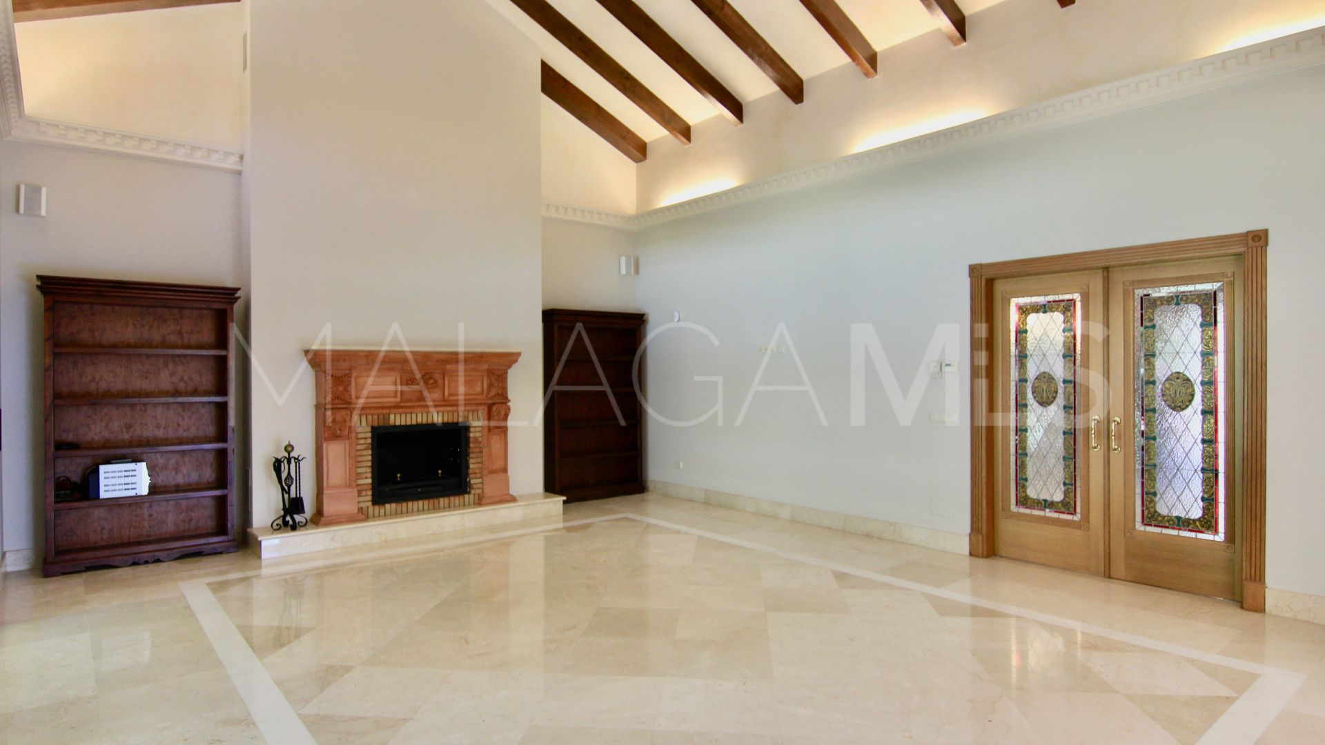 Villa for sale in Altos Reales