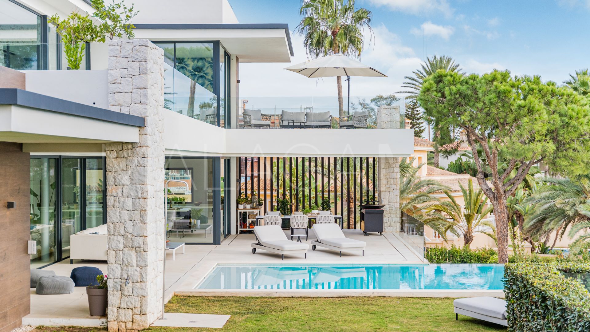 Villa for sale in Marbesa