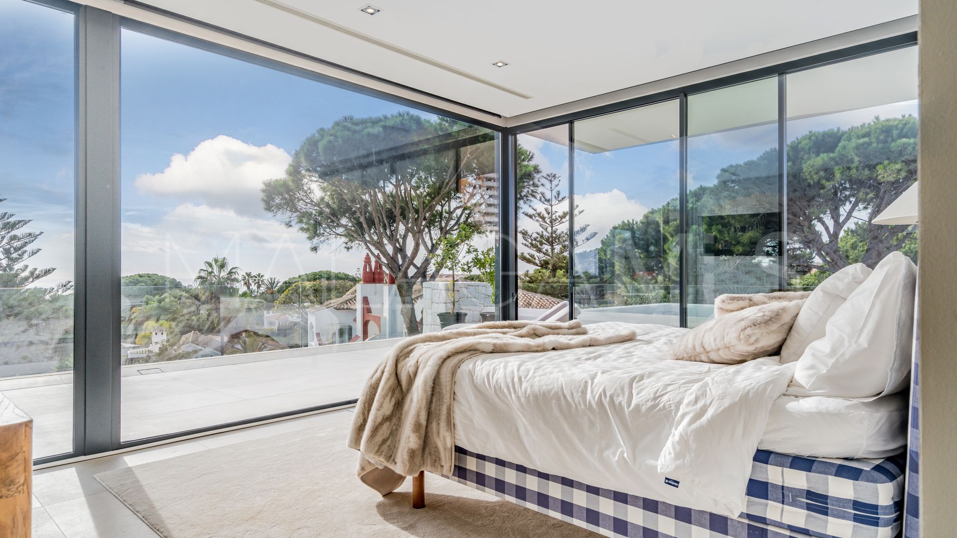 Villa for sale in Marbesa