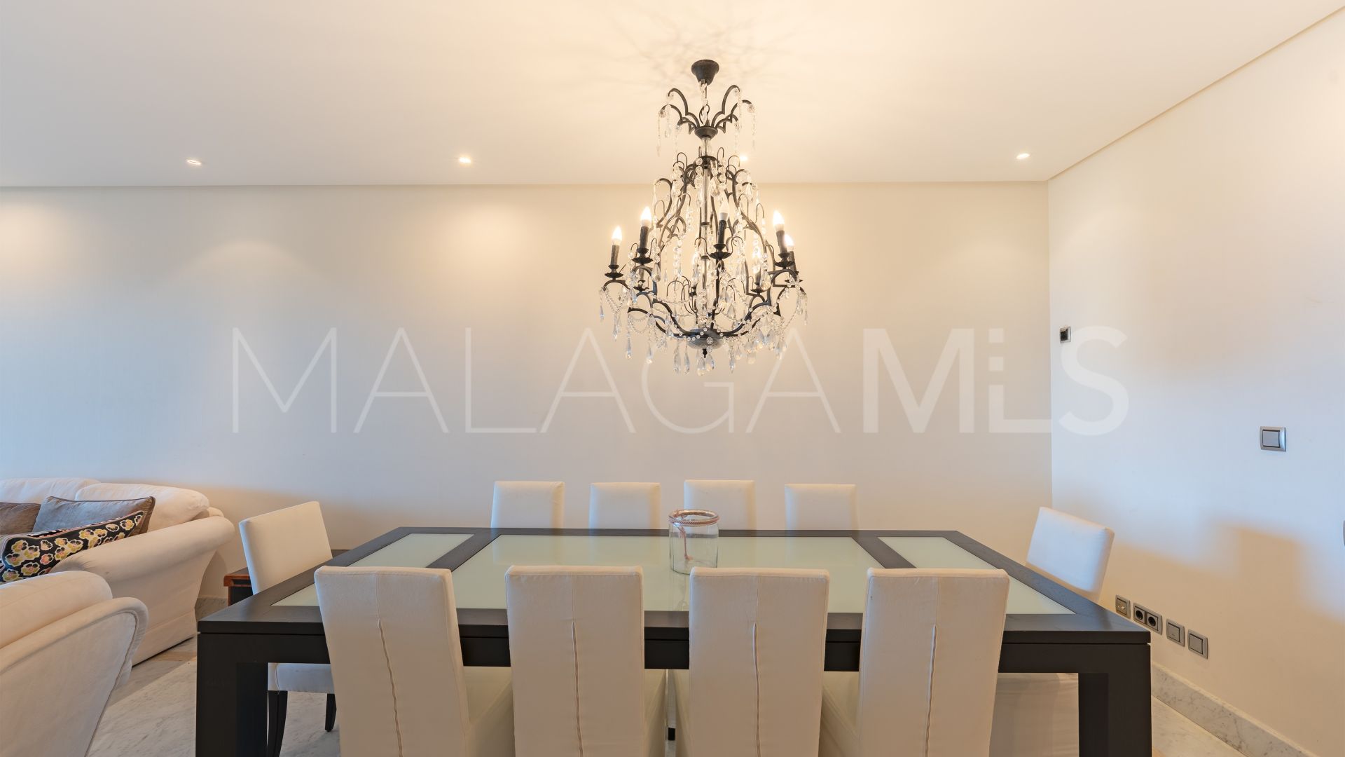 Appartement rez de chaussée for sale in Los Monteros Playa