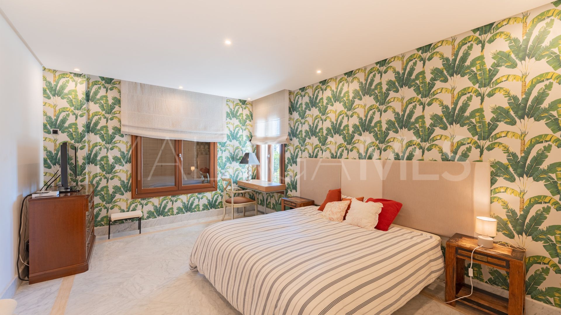 Appartement rez de chaussée for sale in Los Monteros Playa