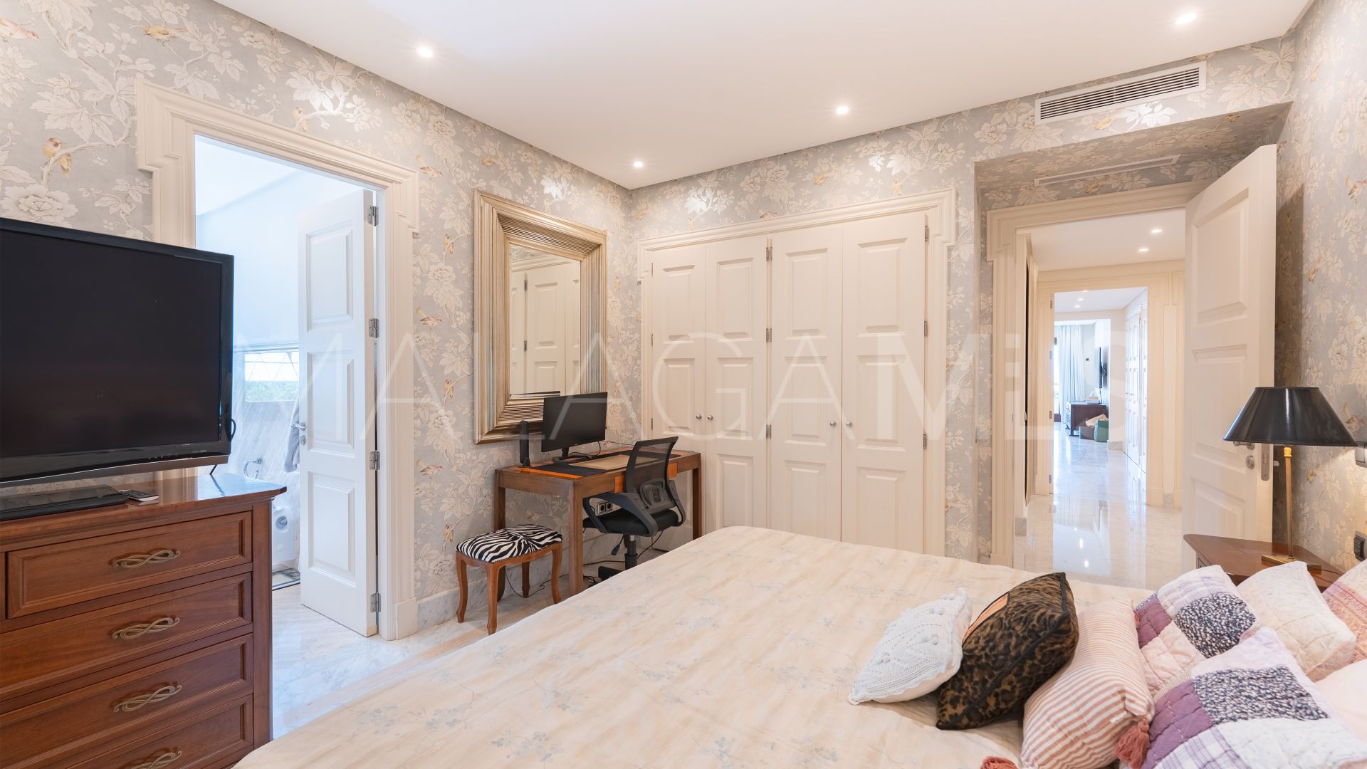 Appartement rez de chaussée for sale in Los Monteros Playa