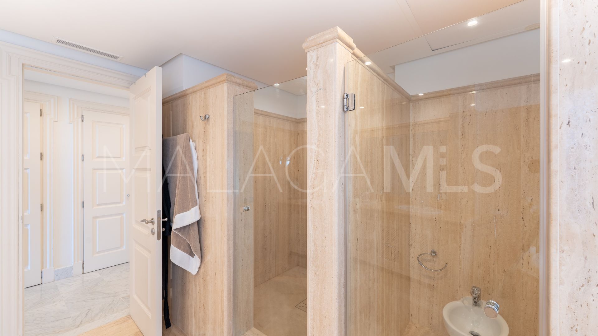 Appartement rez de chaussée for sale in Los Monteros Playa