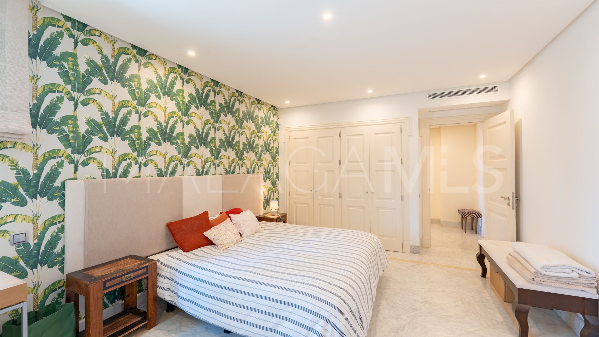Appartement rez de chaussée for sale in Los Monteros Playa