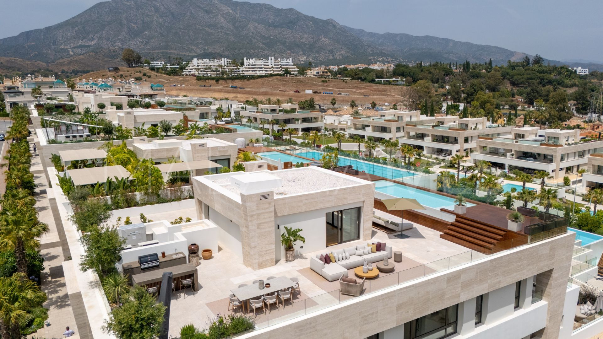 Buy duplex penthouse in Epic Marbella