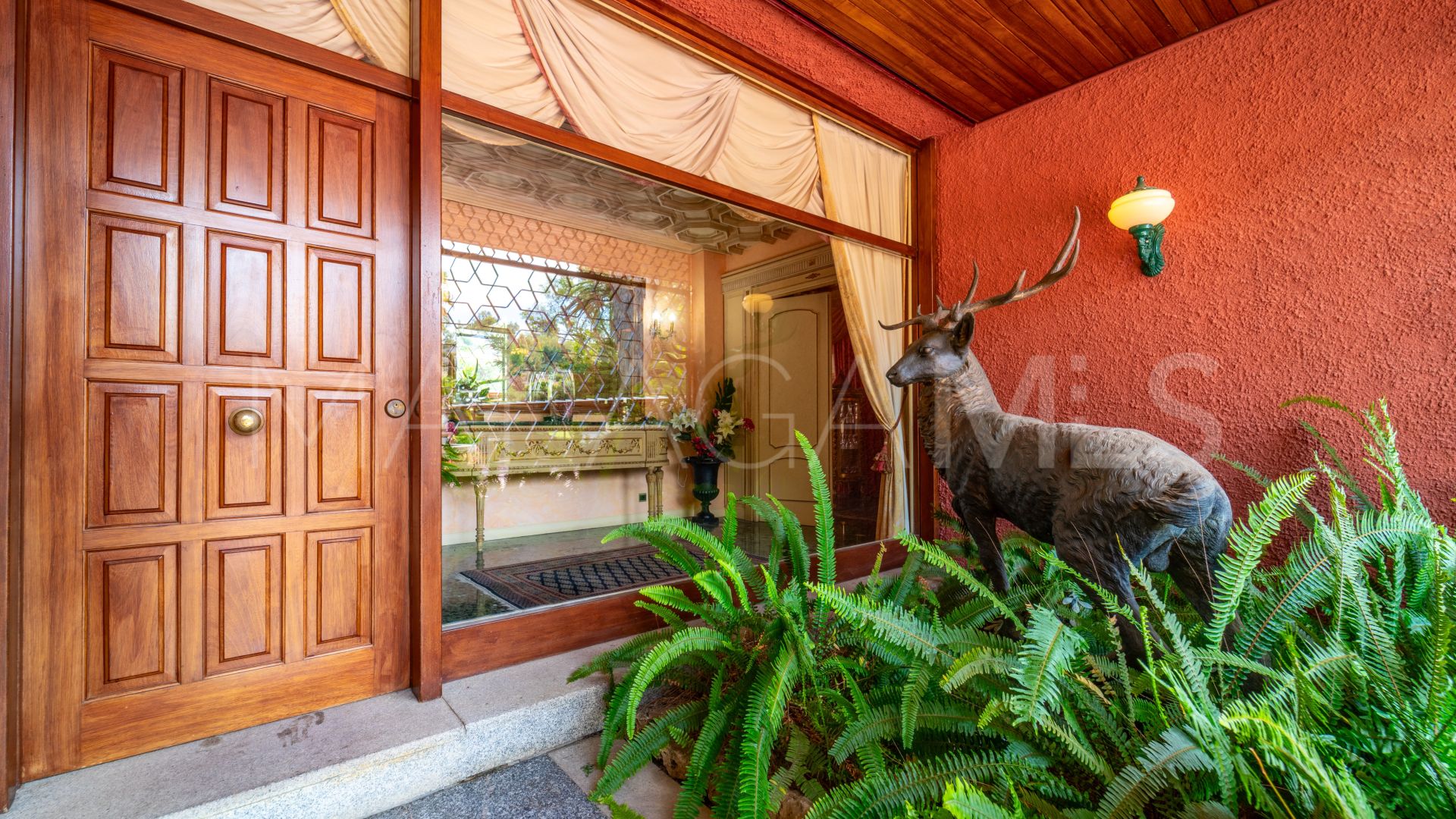 Villa for sale in Beach Side New Golden Mile