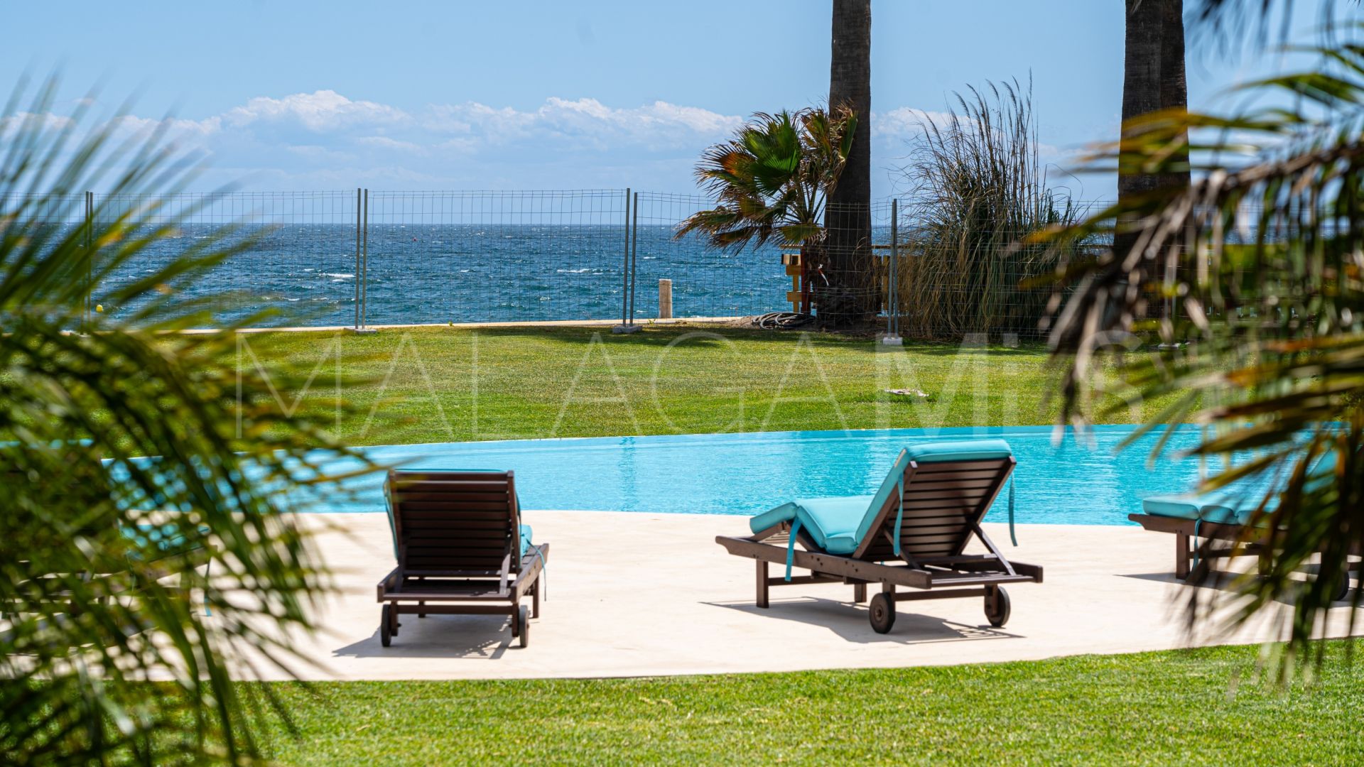 Villa for sale in Beach Side New Golden Mile