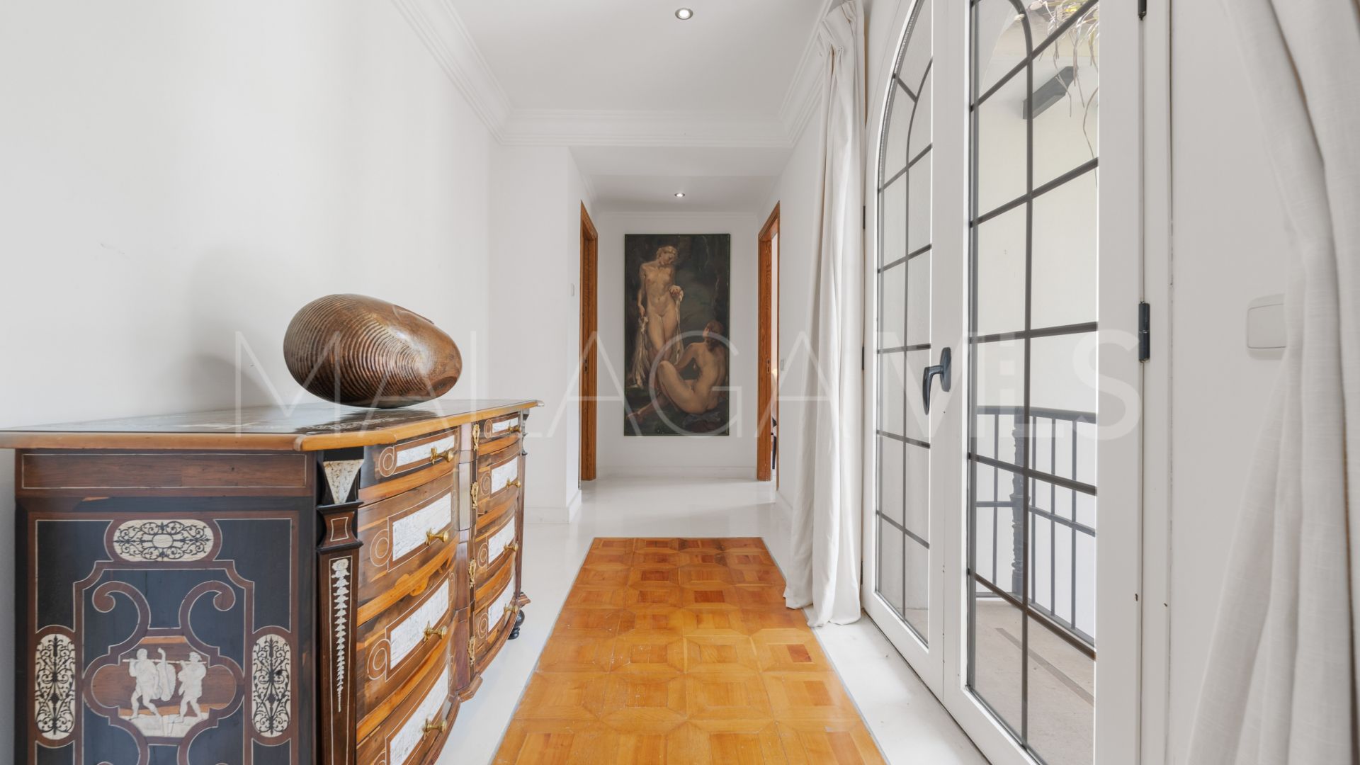 Villa for sale in Beach Side New Golden Mile