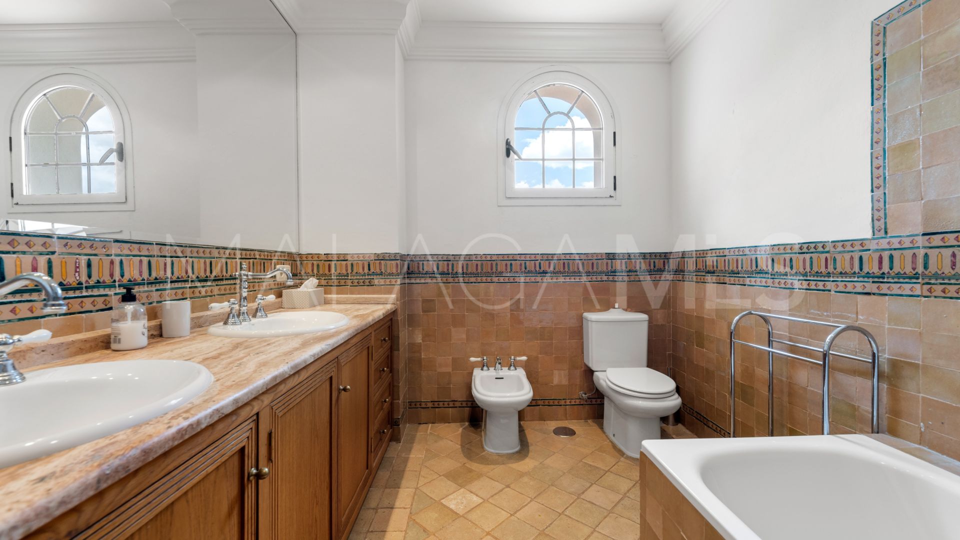 Villa for sale in Beach Side New Golden Mile