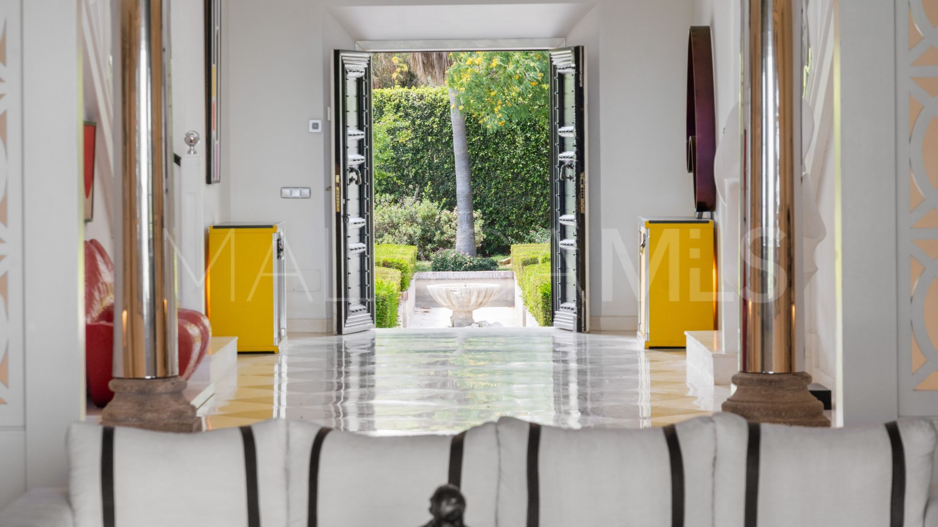 Villa for sale in Beach Side New Golden Mile
