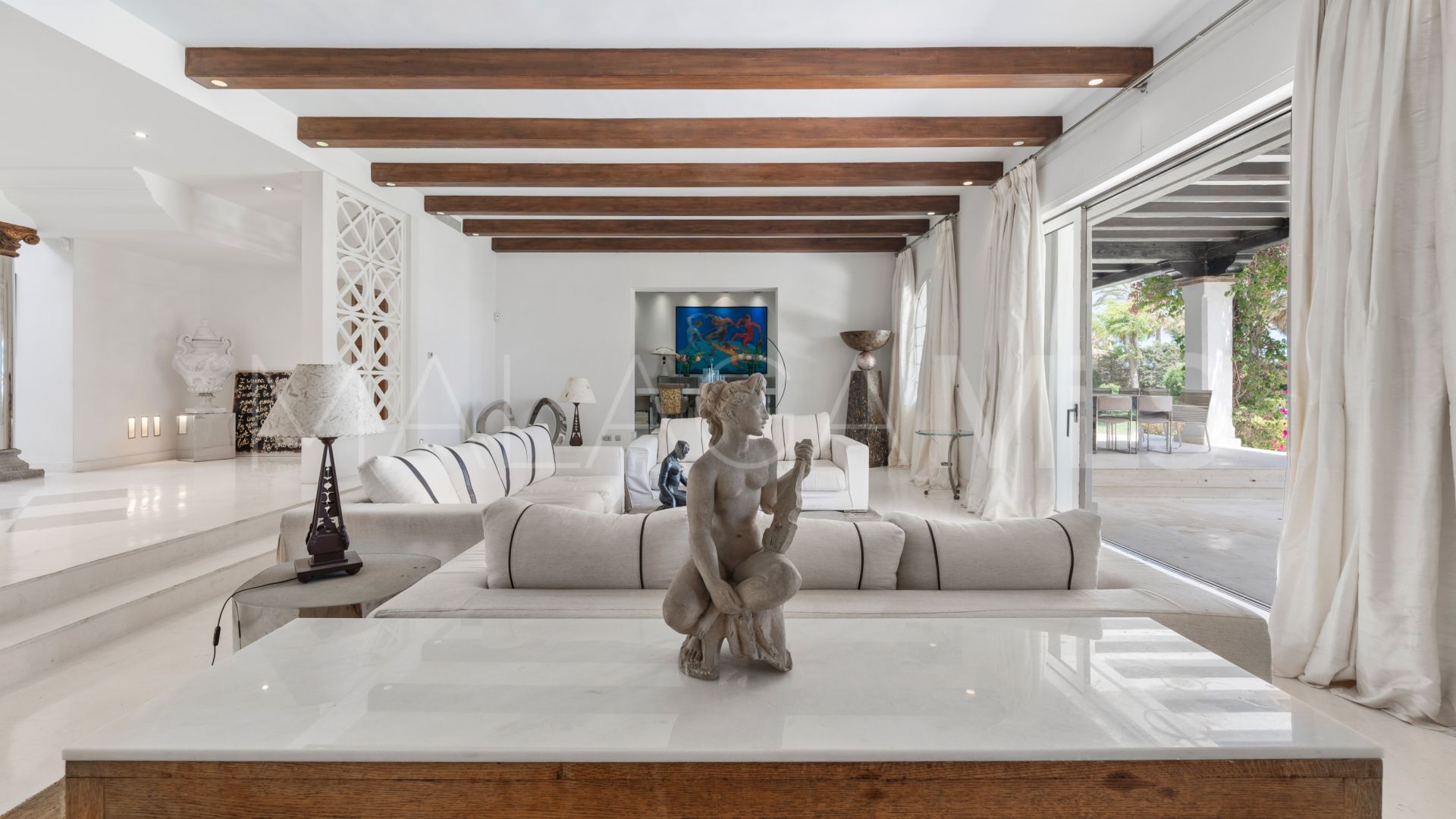 Villa for sale in Beach Side New Golden Mile