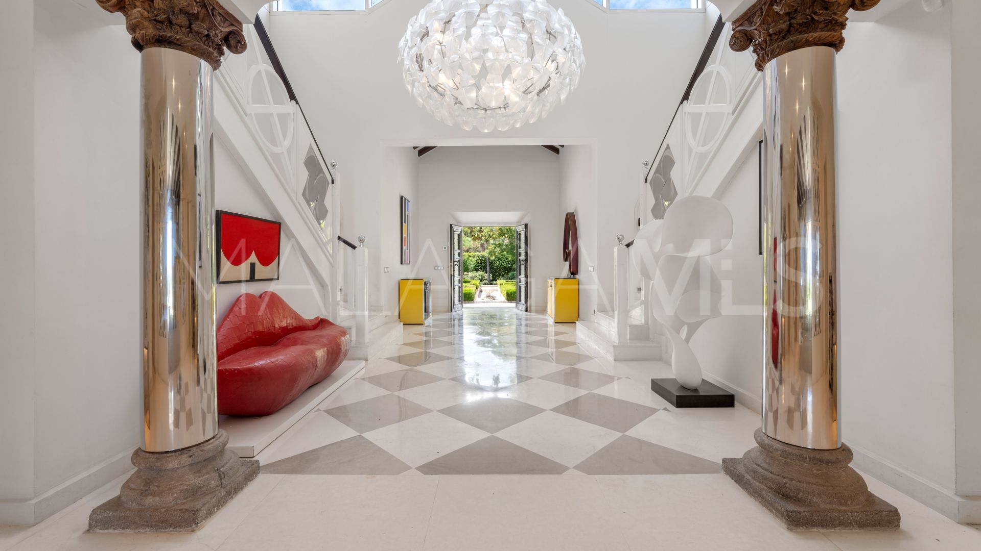 Villa for sale in Beach Side New Golden Mile