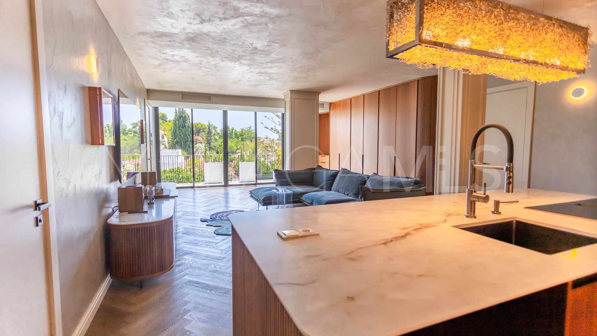 Villa for sale in Beach Side New Golden Mile