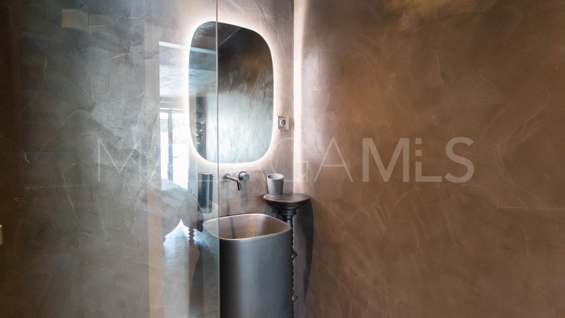 Villa for sale in Beach Side New Golden Mile