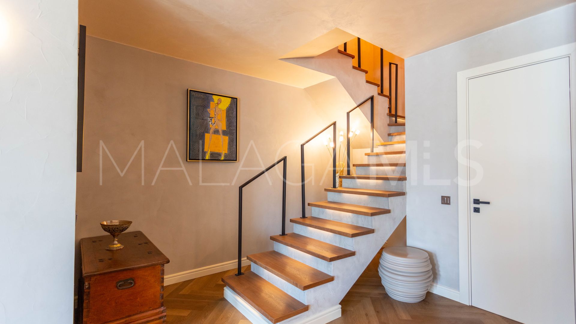 Villa for sale in Beach Side New Golden Mile
