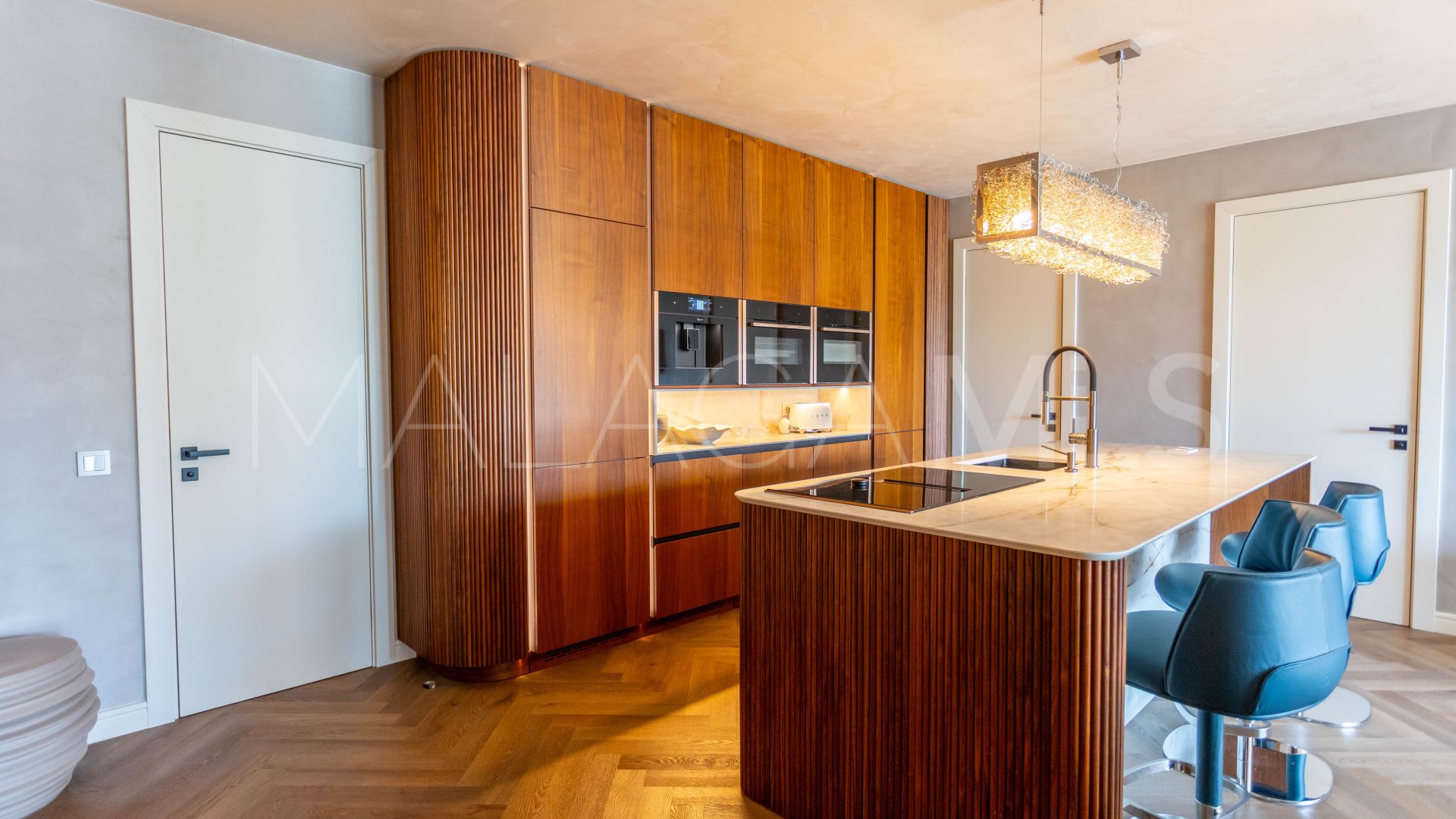 Villa for sale in Beach Side New Golden Mile