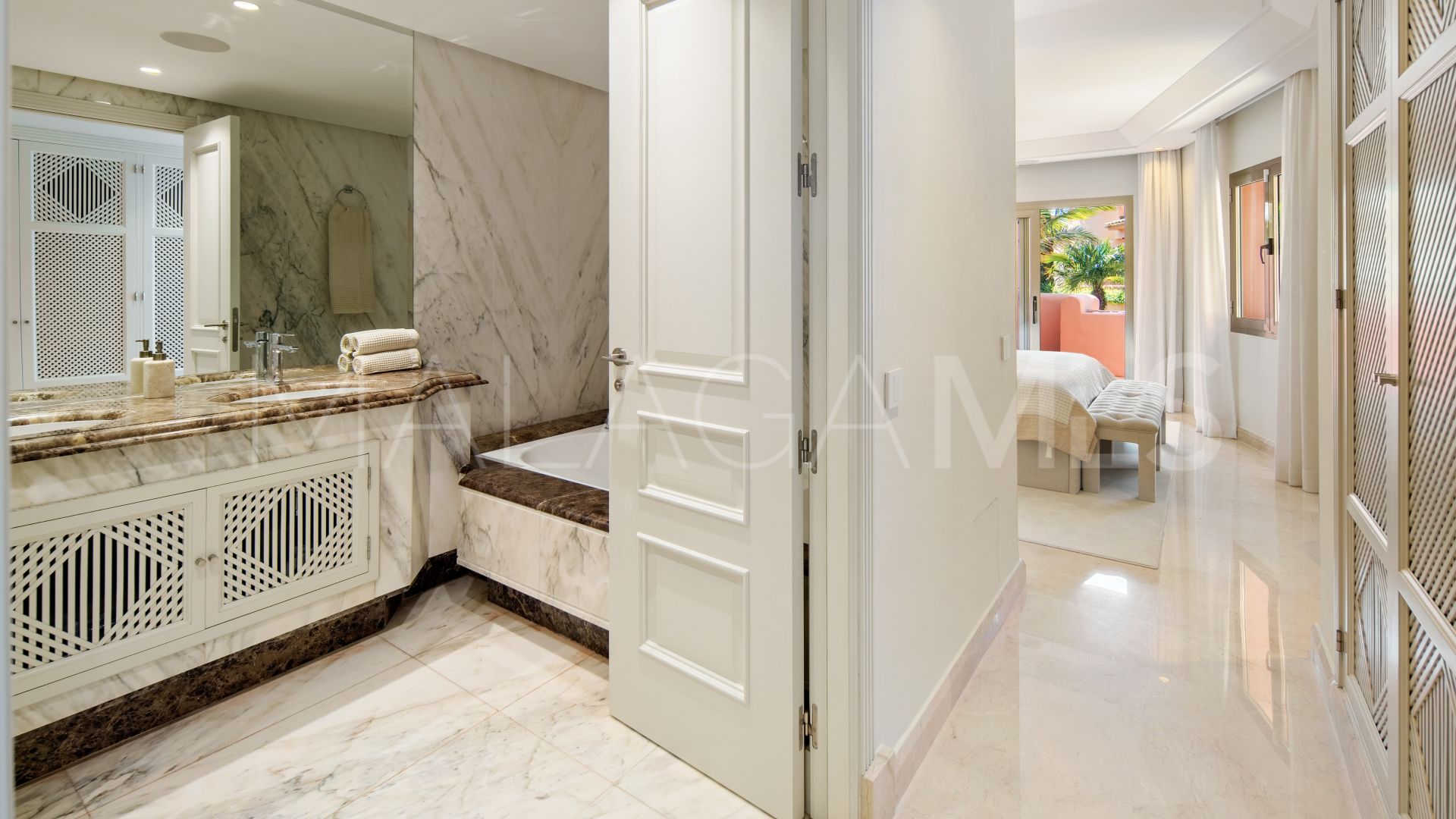 Buy duplex penthouse in La Morera