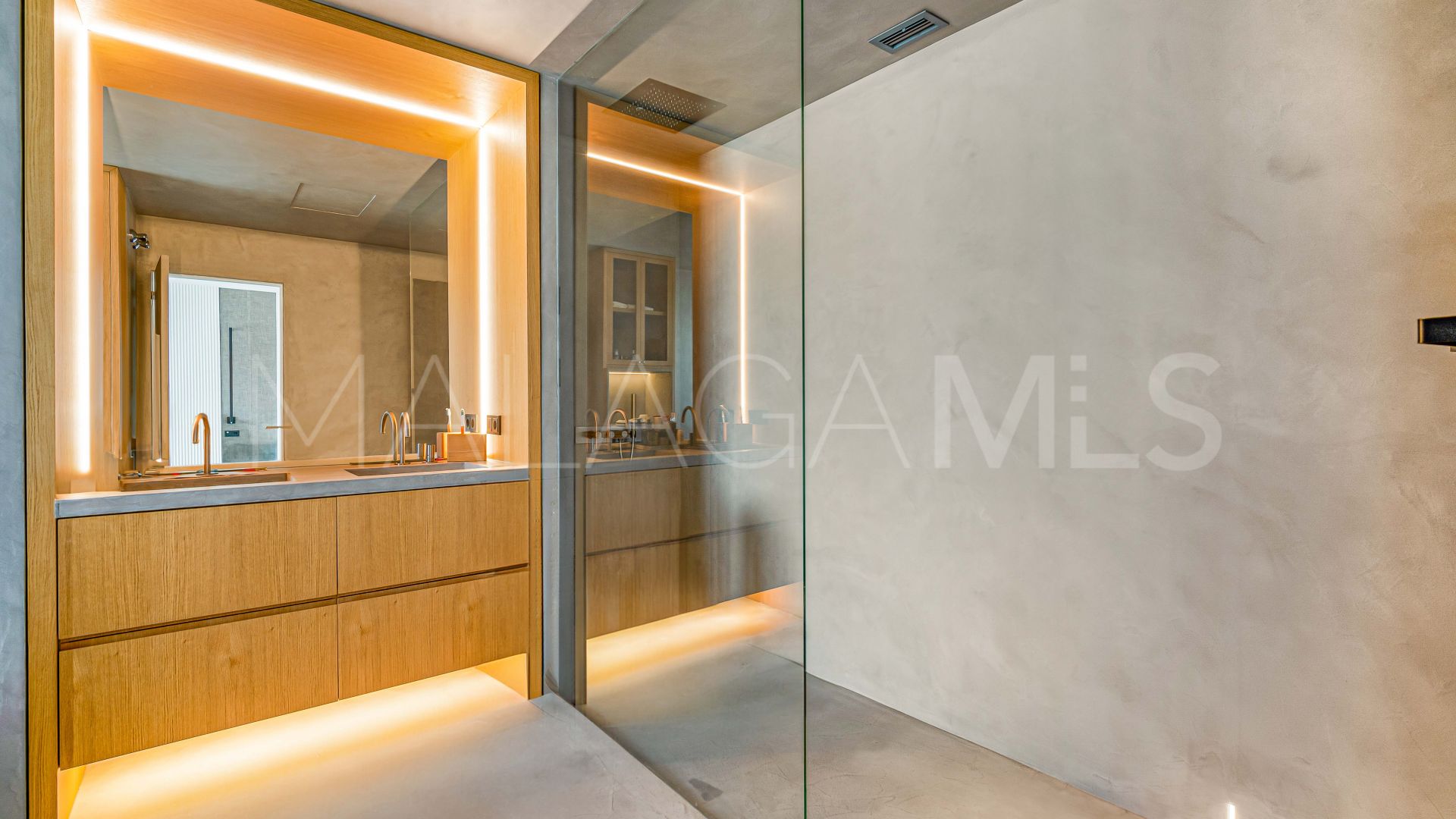 Atico duplex a la venta in El Embrujo Banús