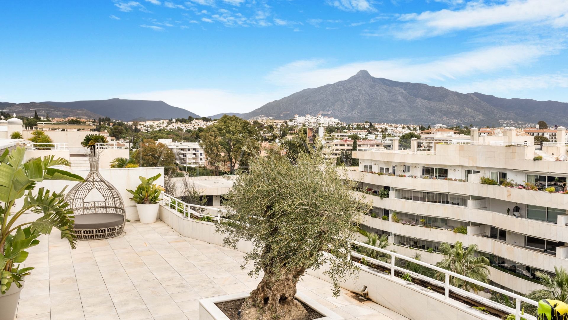 Atico duplex a la venta in El Embrujo Banús