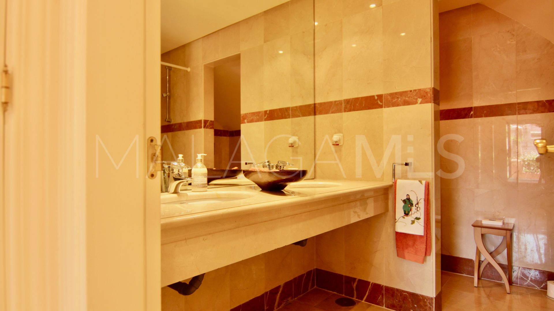 Atico duplex for sale de 3 bedrooms in Menara Beach