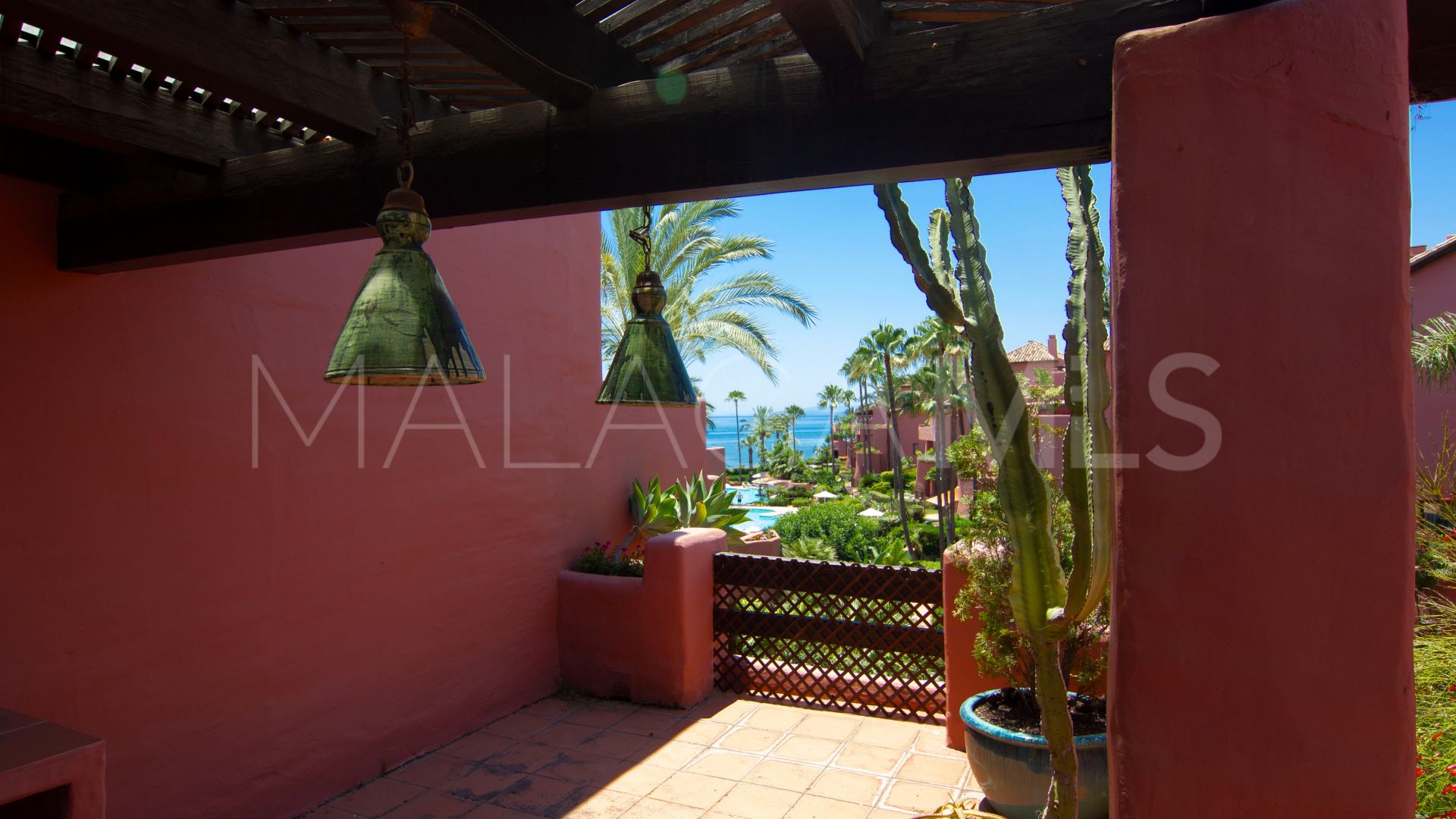 Atico duplex for sale de 3 bedrooms in Menara Beach