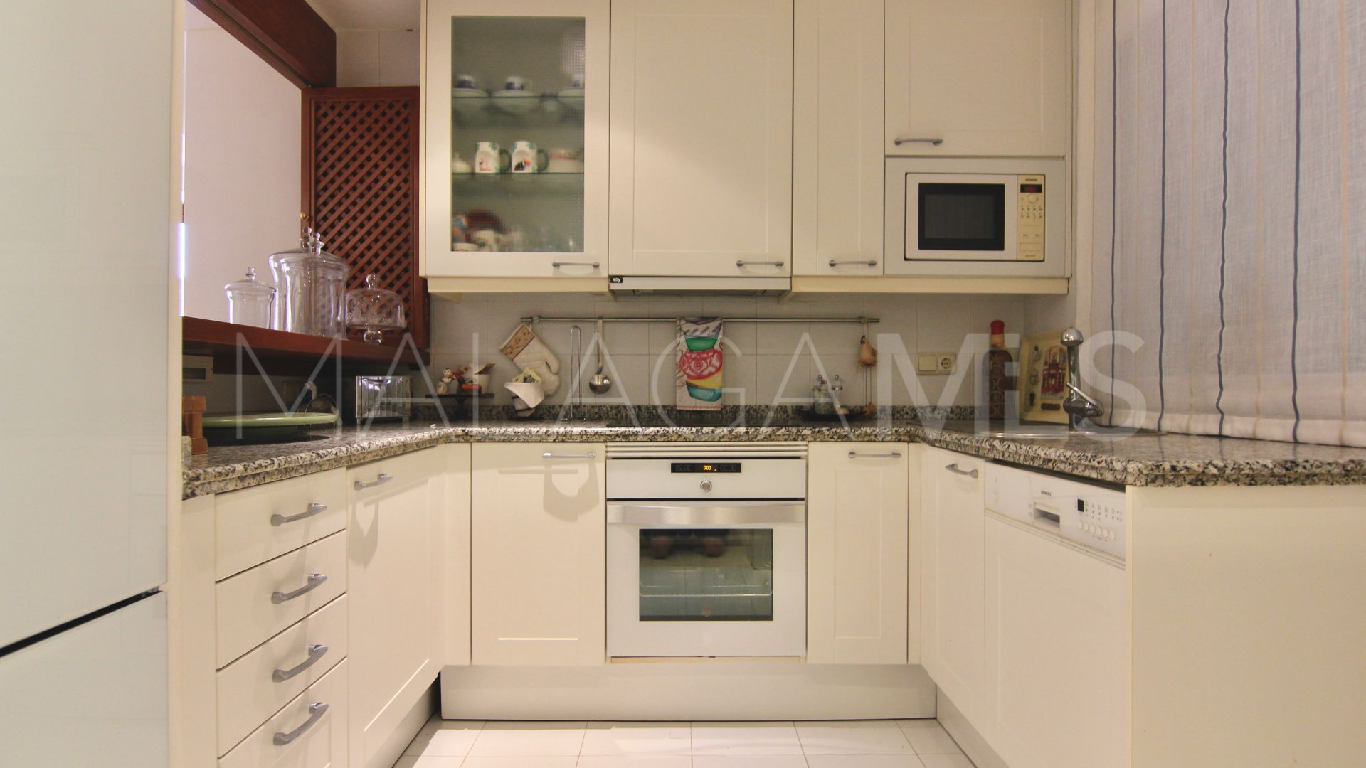 Atico duplex for sale de 3 bedrooms in Menara Beach