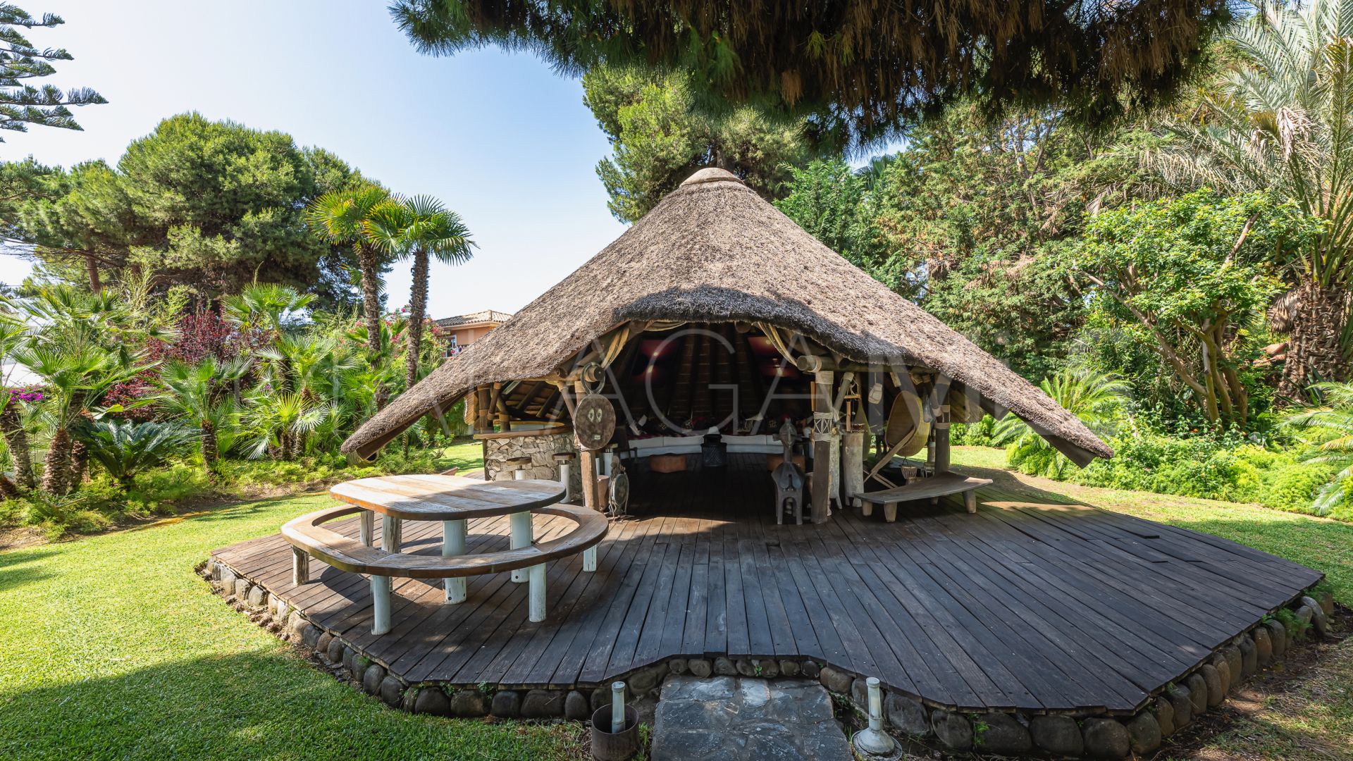 Villa for sale in Beach Side New Golden Mile