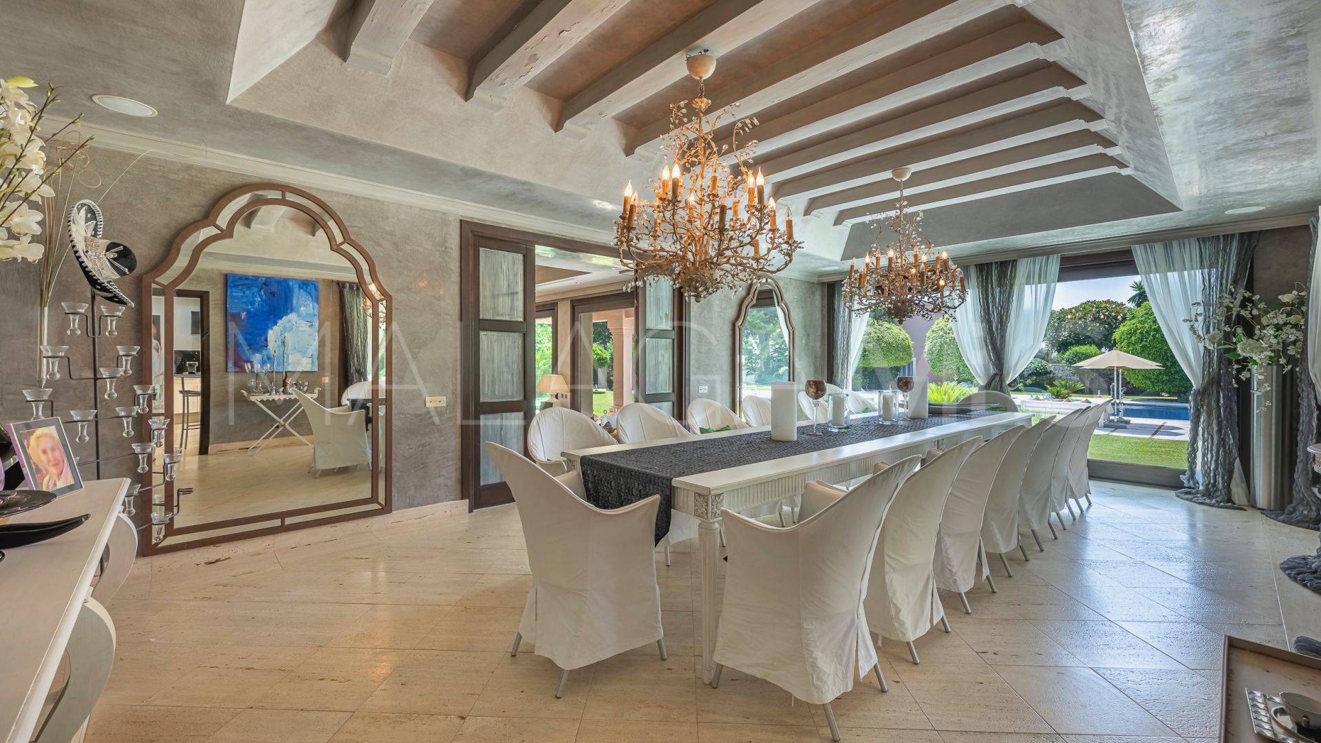 Villa for sale in Beach Side New Golden Mile