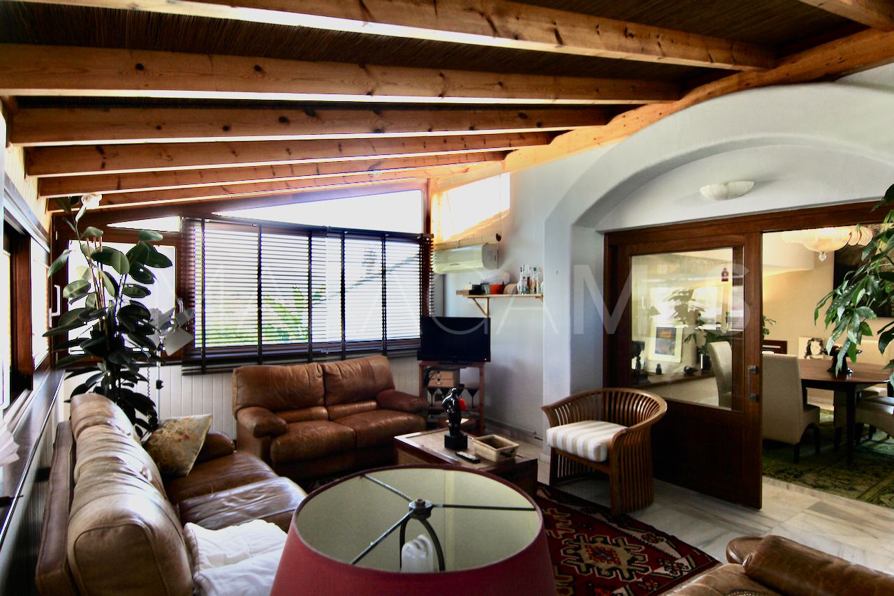 Villa for sale in Las Brisas