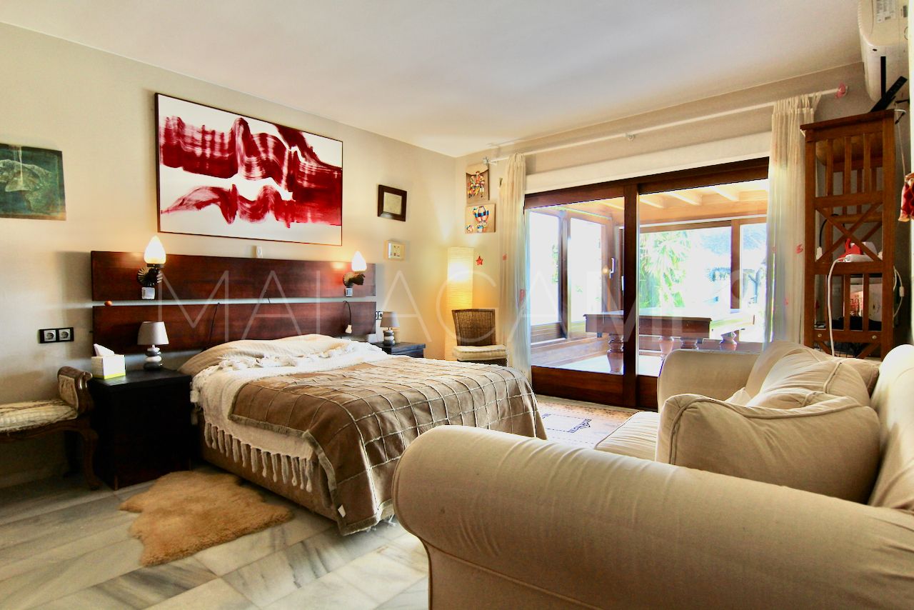 Villa for sale in Las Brisas