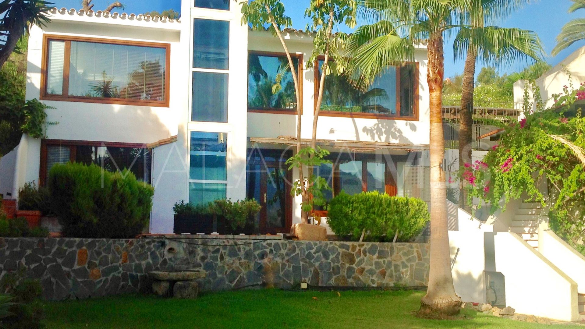 Villa for sale in Las Brisas