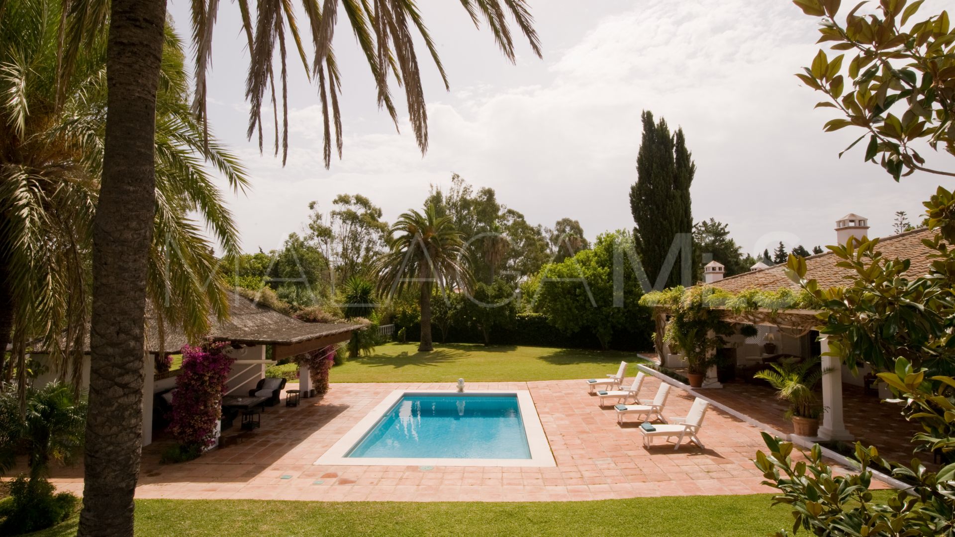 Villa for sale in Casasola