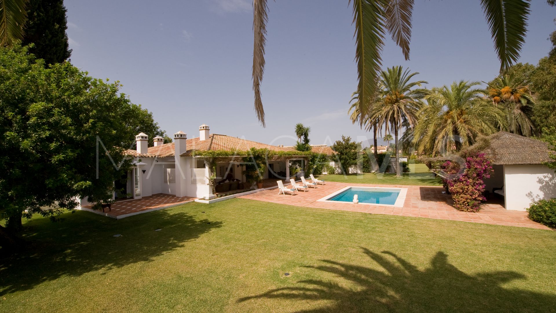 Villa for sale in Casasola