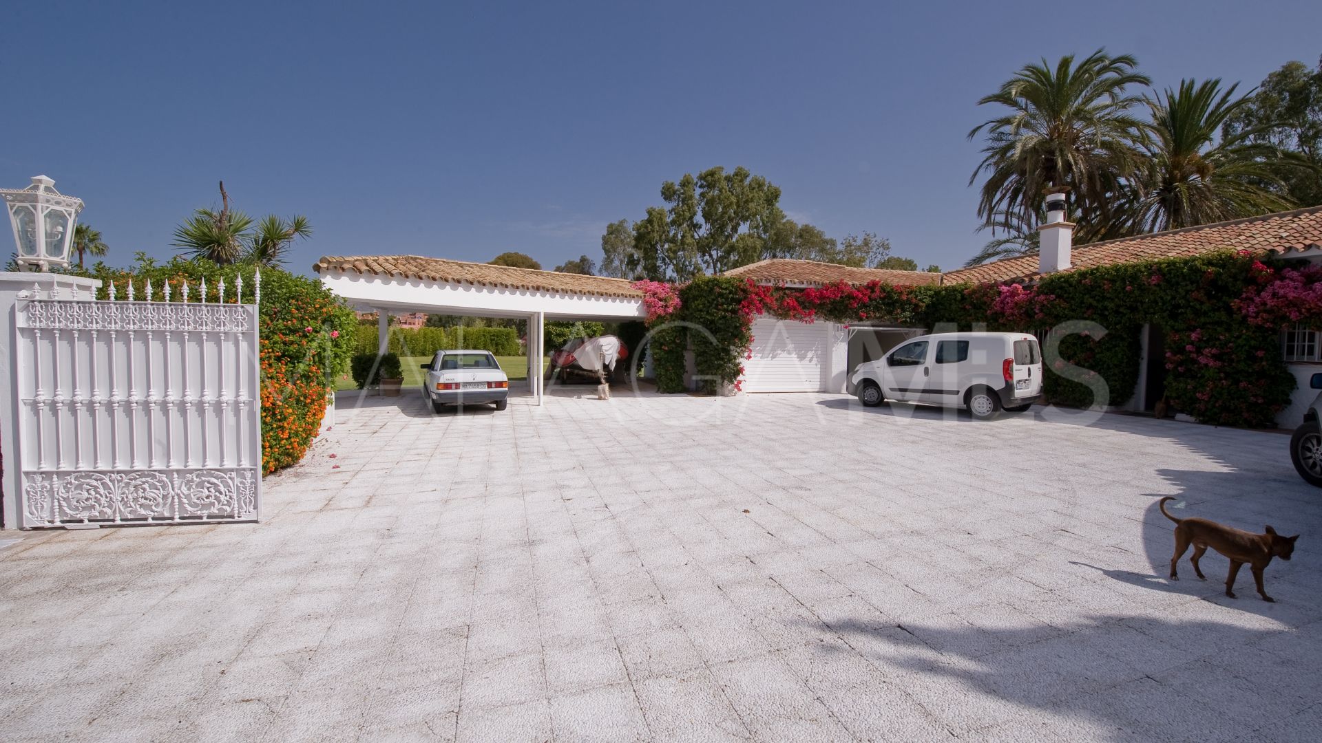 Villa for sale in Casasola