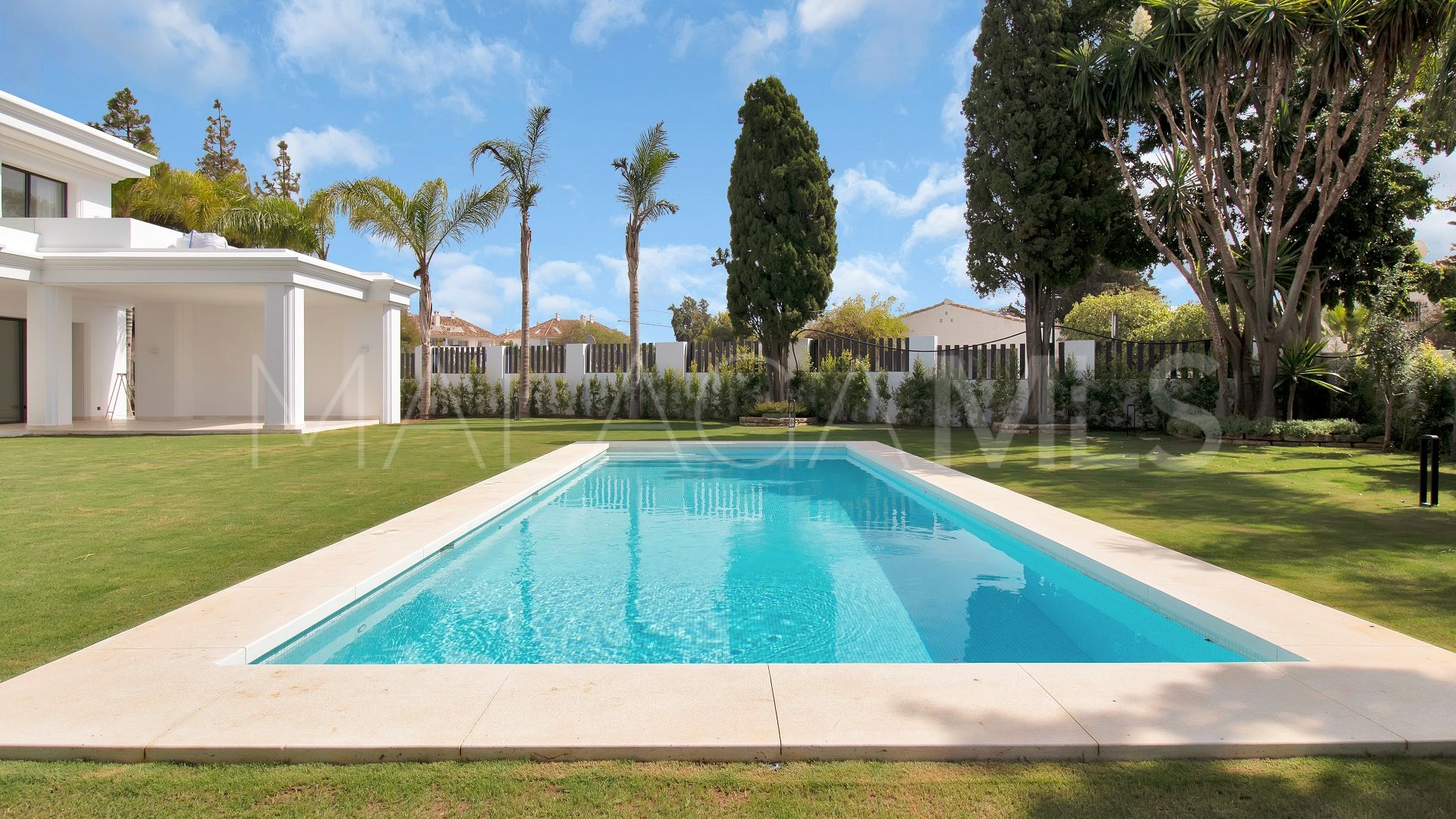 Villa for sale in Marbella Golden Mile