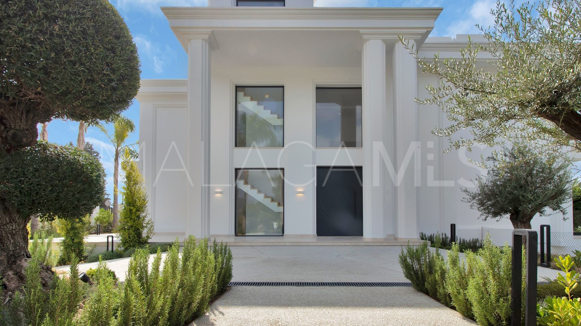 Villa for sale in Marbella Golden Mile