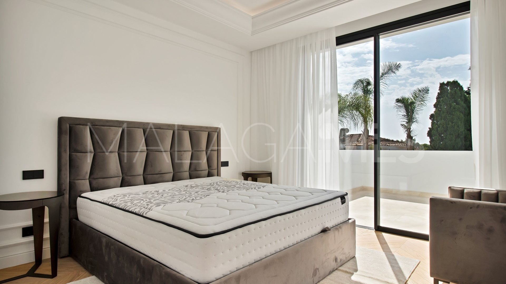 Villa for sale in Marbella Golden Mile