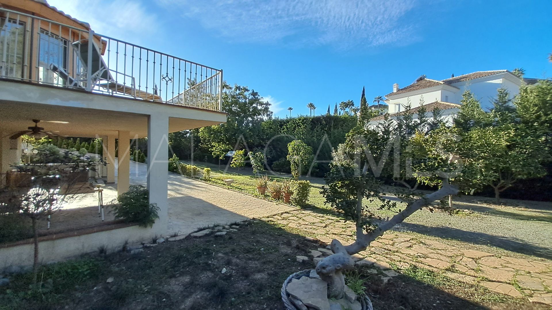 For sale villa in Elviria