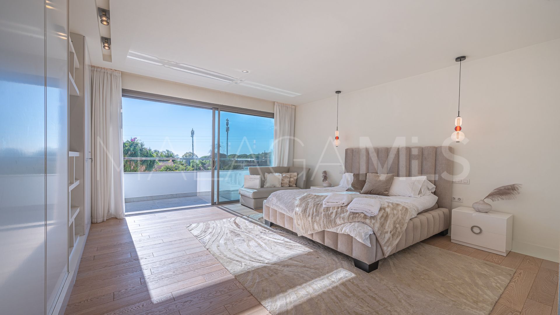 Villa with 4 bedrooms for sale in Marbella Golden Mile