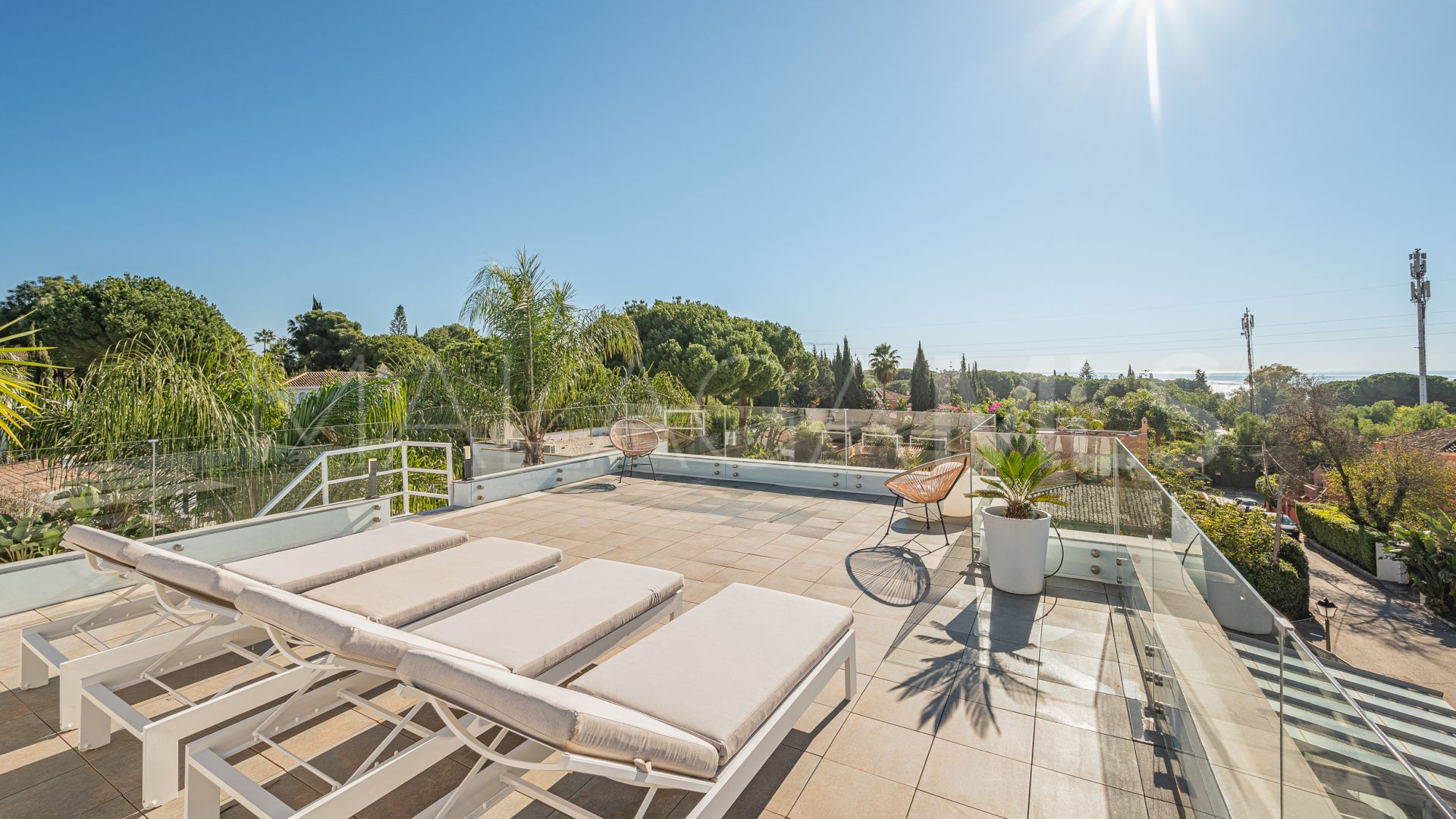 Villa with 4 bedrooms for sale in Marbella Golden Mile